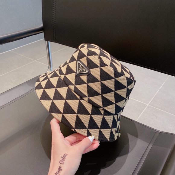 ?✨AUTHENTIC✨?Prada hat main image 4
